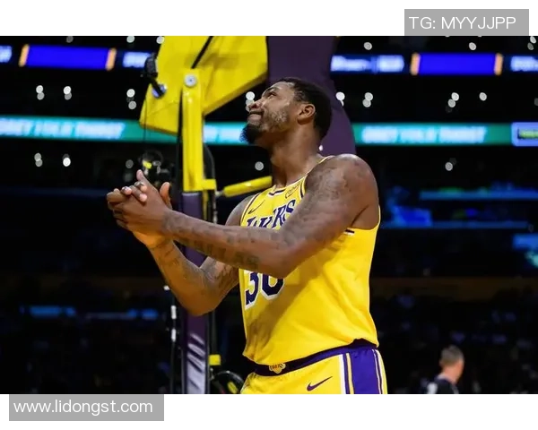 热火与贾米尔杨签订双向合同为补强内线实力球员表现引人注目 热火与贾米尔杨签订双向合同为补强内线实力球员表现引人注目